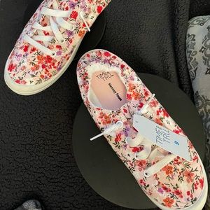 Time & try slip on sneakers